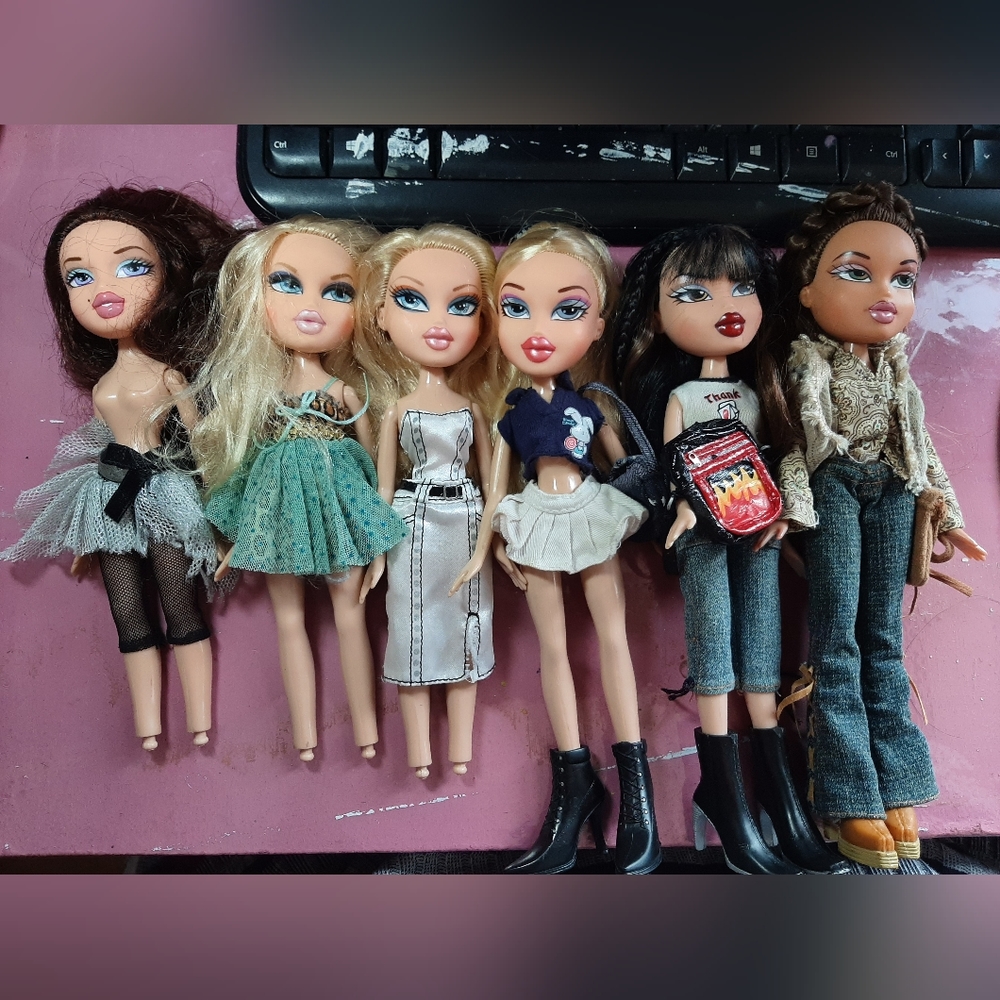 Bratz Lot *ON HOLD UNTIL DEC. 22TH*